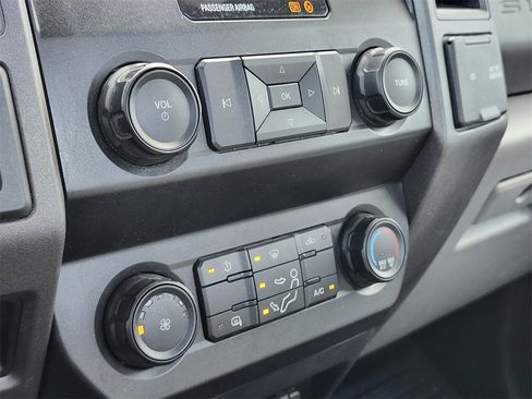 Used 2020 Ford F550 4x4 Regular Cab Super Duty image 14