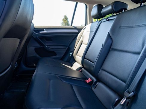 Used 2015 Volkswagen Golf TDI SE FWD image 14