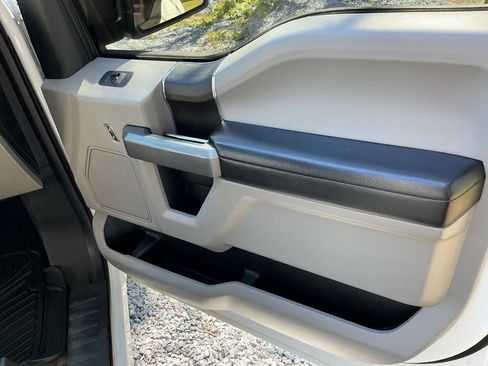 Used 2018 Ford F150 XLT AWD/4WD image 19