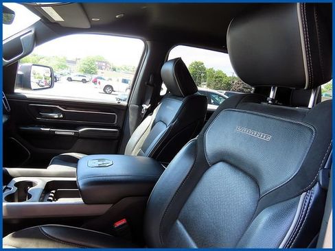 Used 2021 RAM 1500 Laramie w/ Sport Appearance Package AWD/4WD image 14