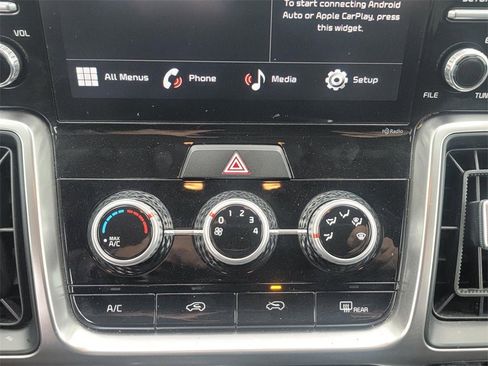 Used 2023 Kia Sorento LX image 23