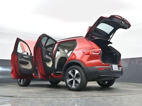 Used 2023 Volvo XC40 B5 Plus w/ Driver Assist Package AWD/4WD image 57