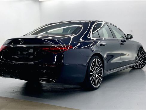 Used 2022 Mercedes-Benz S 500 4MATIC image 4