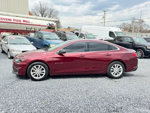 Used 2016 Chevrolet Malibu LT w/ Leather Package FWD image 4