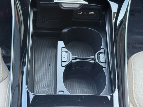 Certified 2025 Mercedes-Benz C 300 4MATIC Sedan image 18