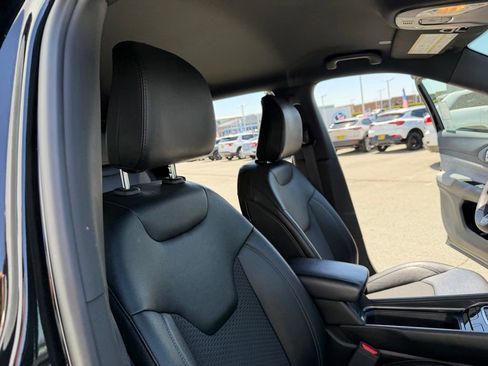 Used 2025 Jeep Compass Latitude AWD/4WD image 20