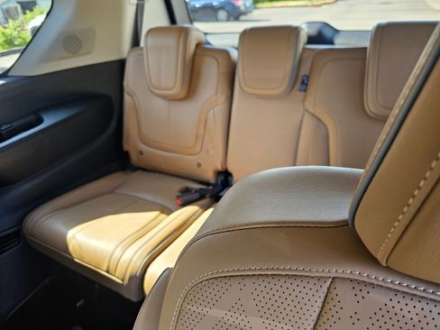 Used 2025 INFINITI QX80 Sensory w/ Exterior Package AWD/4WD image 22