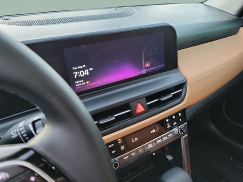 Certified 2024 Kia Seltos EX FWD image 18