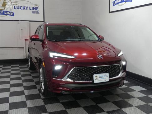 Used 2024 Buick Encore GX Avenir w/ Avenir Technology Package AWD/4WD image 5