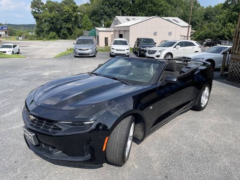 Used 2019 Chevrolet Camaro LT RWD image 2