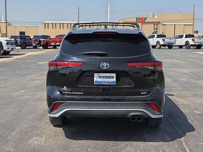 Used 2022 Toyota Highlander XSE