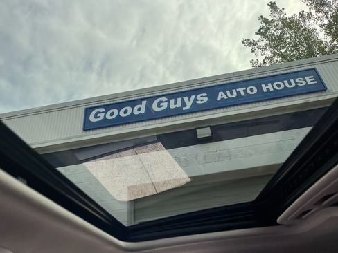 Used 2018 Volvo V60 T5 Cross Country w/ Convenience Package image 22