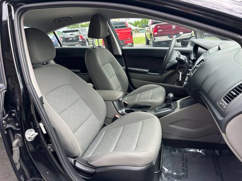 Used 2015 Kia Forte LX FWD image 26