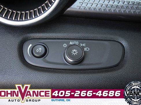 Used 2025 Chevrolet Trax ACTIV w/ Driver Confidence Package FWD image 29