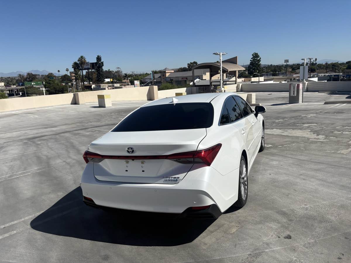 Used 2020 Toyota Avalon Limited w/ Advanced Safety Package FWD image 44