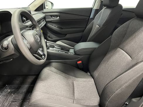 Certified 2025 Honda Accord SE image 12