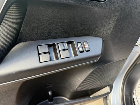 Used 2016 Toyota RAV4 LE AWD/4WD image 24