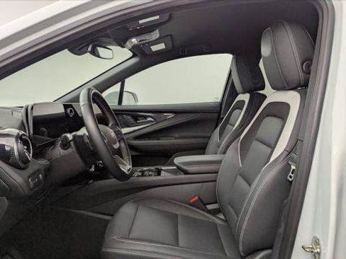Used 2024 Chevrolet Blazer EV LT AWD/4WD image 14