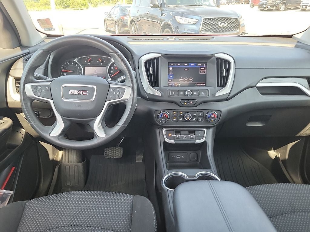 Used 2022 GMC Terrain SLE w/ Driver Convenience Package FWD image 10