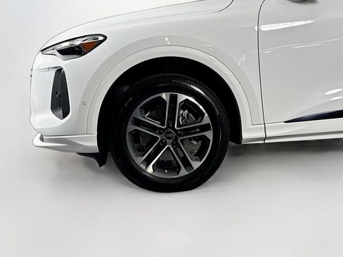 Used 2025 Audi Q5 Premium w/ Convenience Package AWD/4WD image 22
