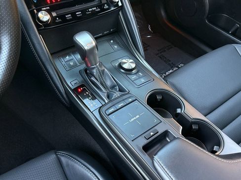 Certified 2025 Lexus IS 350 F Sport image 21
