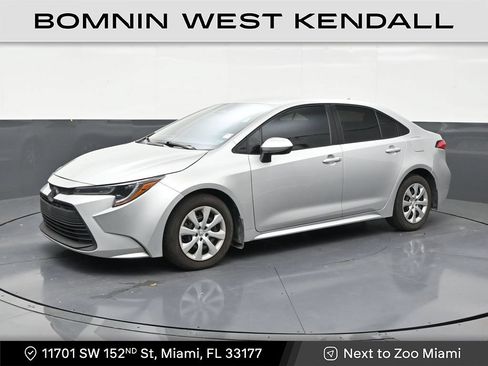Used 2024 Toyota Corolla LE FWD image 1