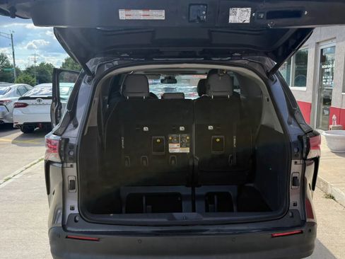 Used 2021 Toyota Sienna XLE AWD/4WD image 21