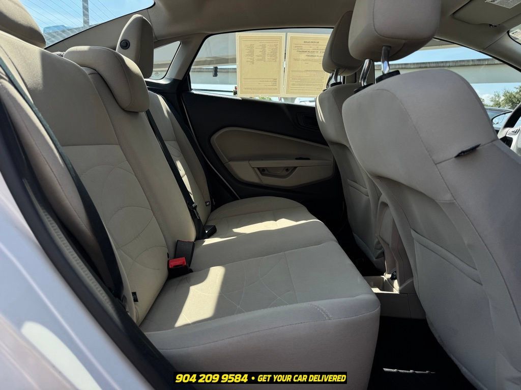 Used 2017 Ford Fiesta SE FWD image 32