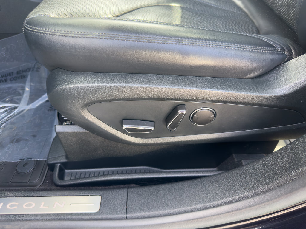 Used 2019 Lincoln Nautilus Reserve AWD/4WD image 25