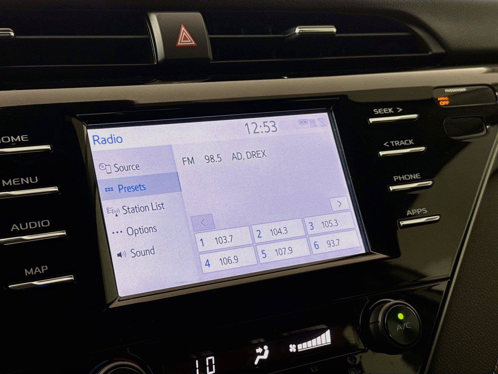Used 2019 Toyota Camry SE w/ Convenience Package FWD image 22