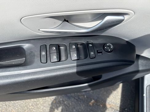 Used 2024 Hyundai Tucson SE AWD/4WD image 16