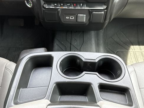 Used 2022 Chevrolet Silverado 1500 Custom AWD/4WD image 29