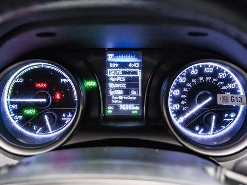 Used 2022 Toyota Camry SE image 25