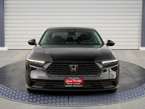 Used 2024 Honda Accord EX image 2