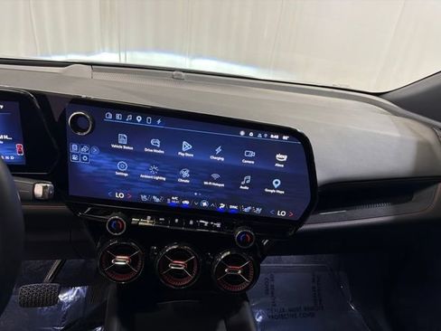 Used 2024 Chevrolet Blazer EV RS AWD/4WD image 16
