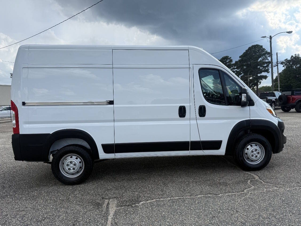 Used 2023 RAM ProMaster 1500 FWD image 14