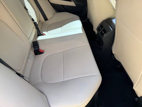 Used 2017 Jaguar XE RWD image 21
