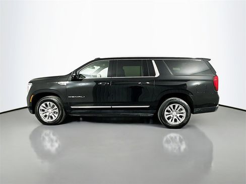 Used 2025 GMC Yukon XL Denali image 4