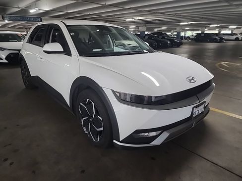 Certified 2024 Hyundai Ioniq 5 SEL RWD image 2