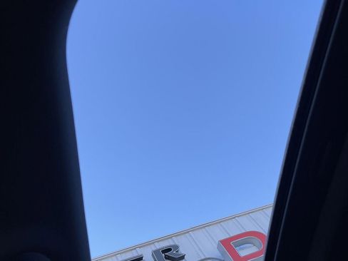 Used 2025 Jeep Grand Cherokee Altitude image 25