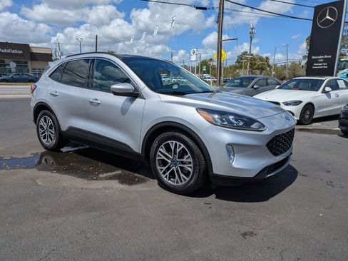 Used 2020 Ford Escape SEL FWD image 2
