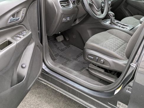 Used 2023 Chevrolet Equinox LT w/ Driver Convenience Package image 31