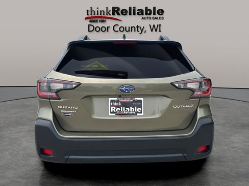 Used 2025 Subaru Outback Premium AWD/4WD image 4