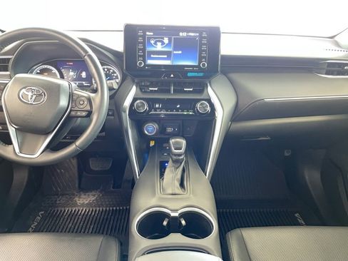 Used 2021 Toyota Venza XLE w/ Softex Package image 11