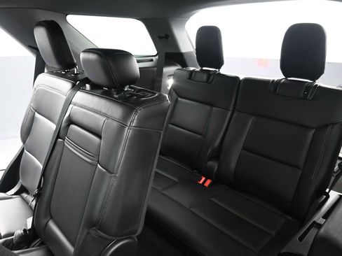 Used 2023 Ford Explorer XLT w/ Equipment Group 202A image 20