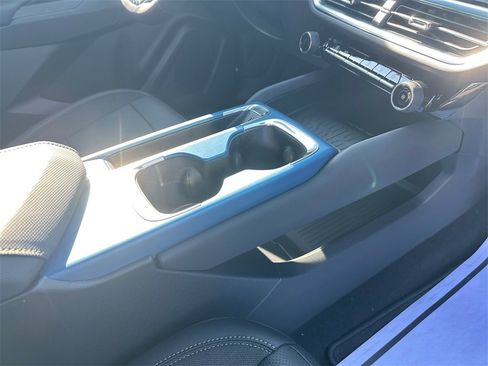 New 2026 Chevrolet Equinox EV LT image 28