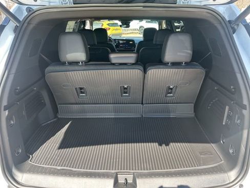 New 2026 Chevrolet Traverse RS w/ LPO, Floor Liner Package image 14