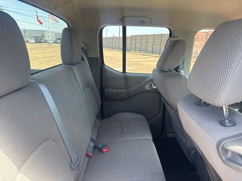 Used 2012 Nissan Frontier SV w/ SV Premium Utility Pkg RWD image 31