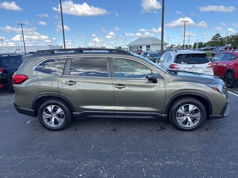 Certified 2023 Subaru Ascent Premium w/ Convenience Package AWD/4WD image 2