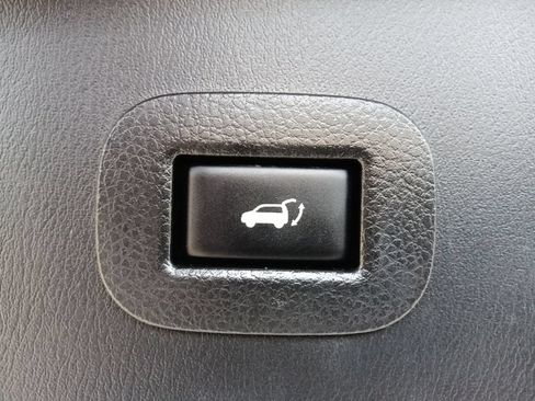 Used 2018 Nissan Armada Platinum w/ Captain Seat Package AWD/4WD image 38